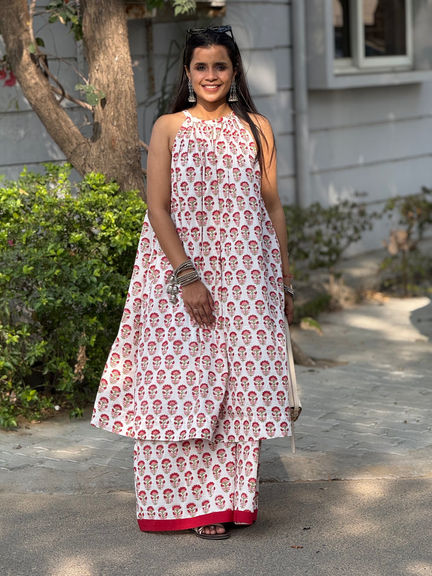 Aatreya - Sleeveless Maxi Dress