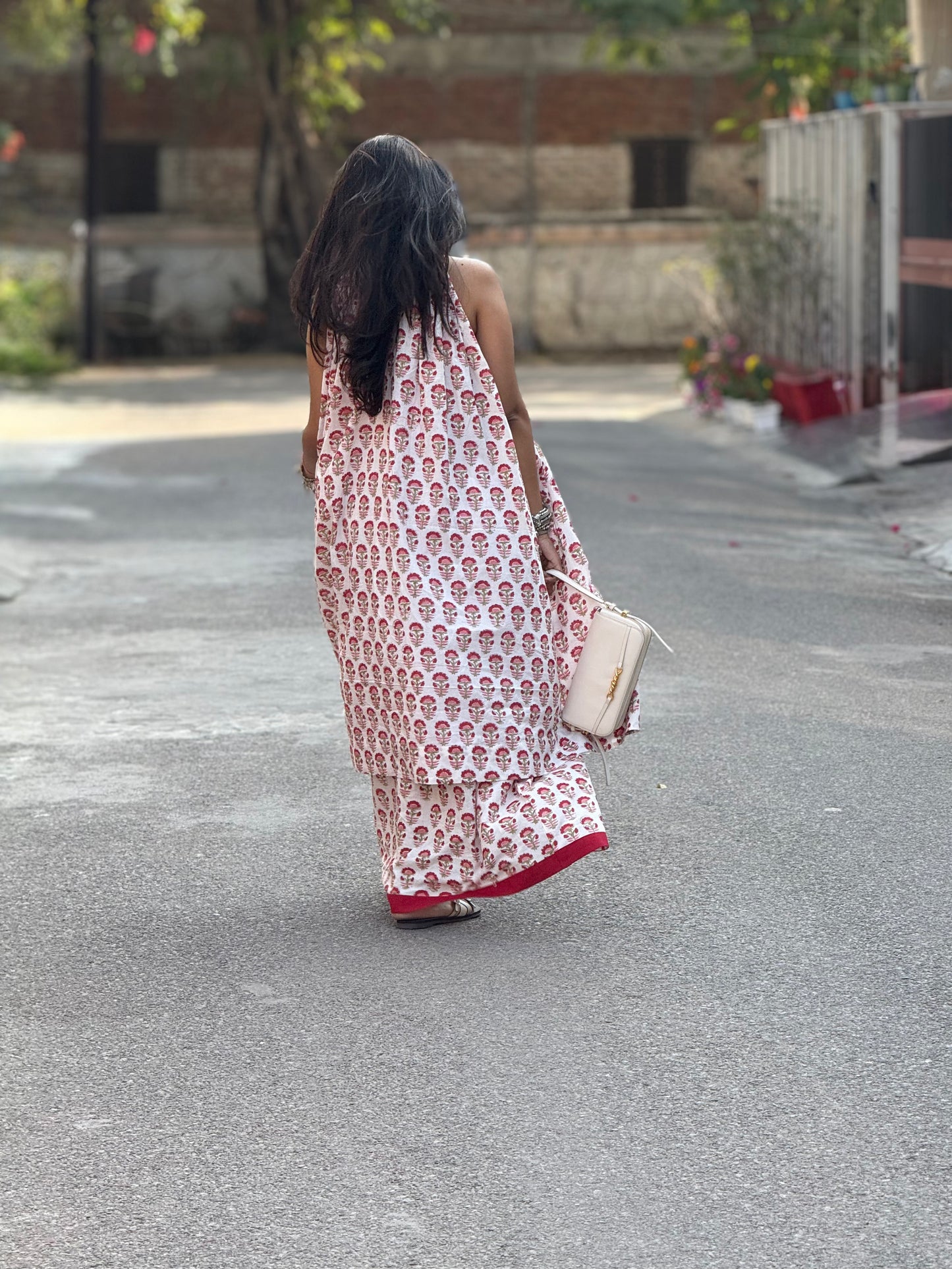 Aatreya - Sleeveless Maxi Dress